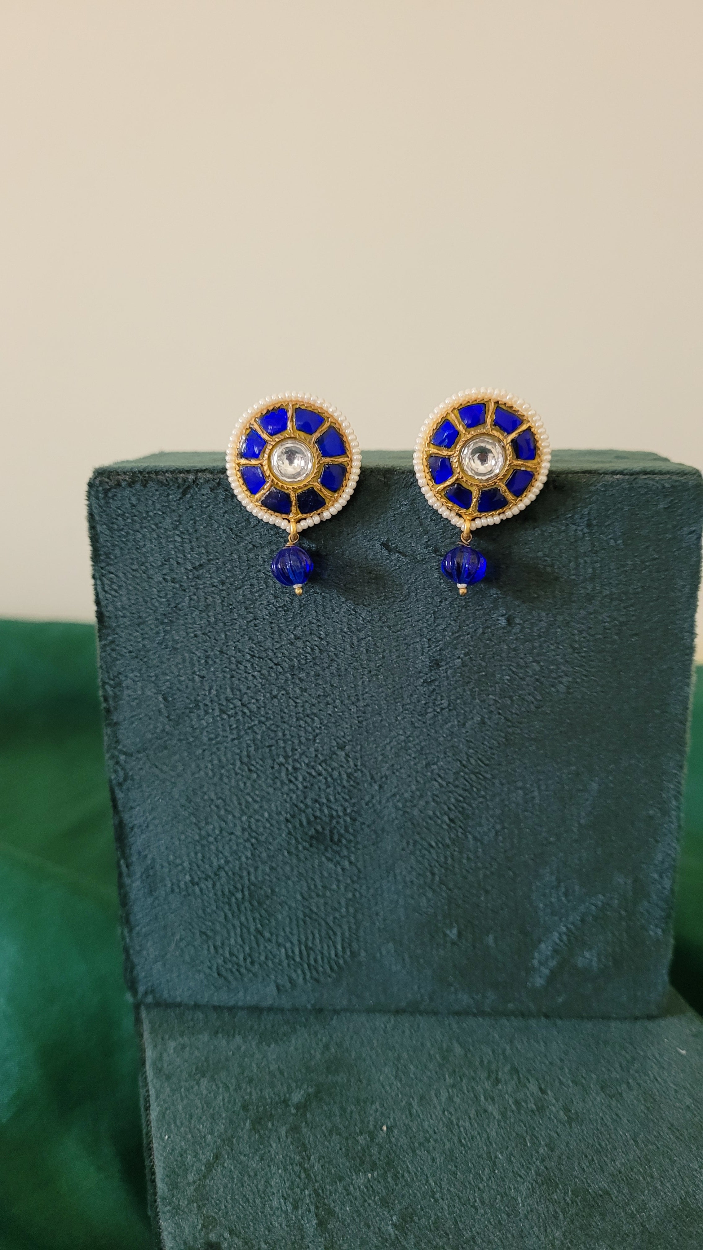 Rania Studs